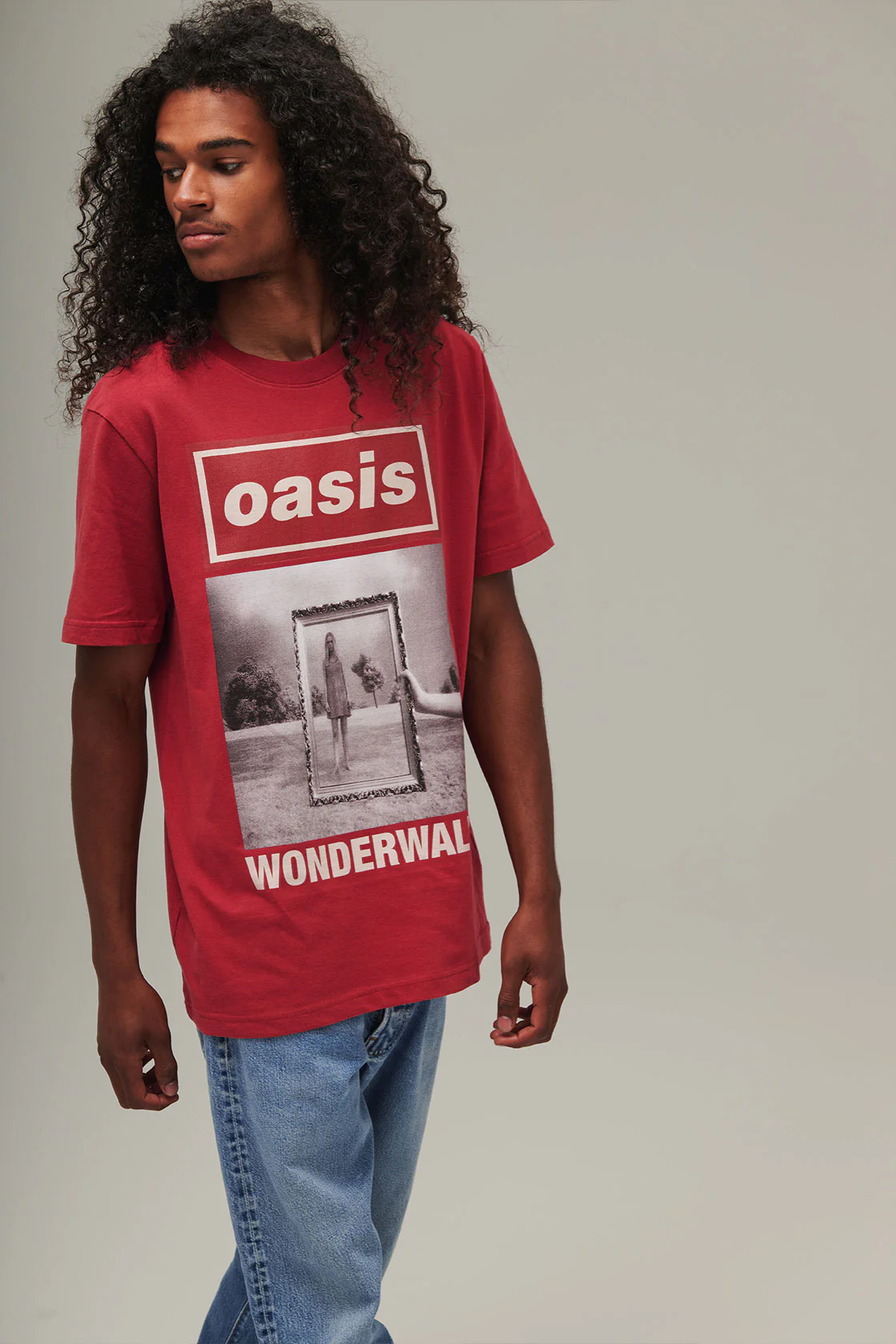 Live '25 Wonderwall Cover T-Shirt Maroon - Image 3
